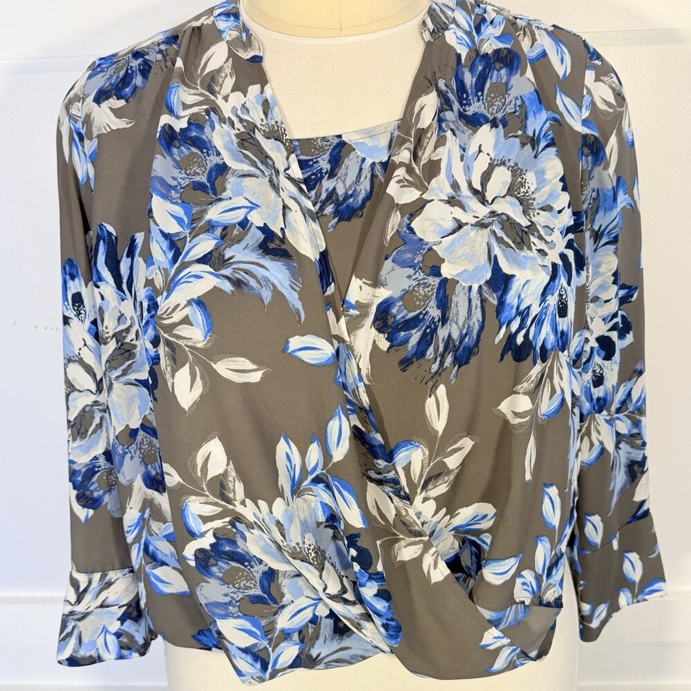 Chico's Blouse Woman's XL Petite (3P) Blue Grey Floral Wrap Front V-Ne